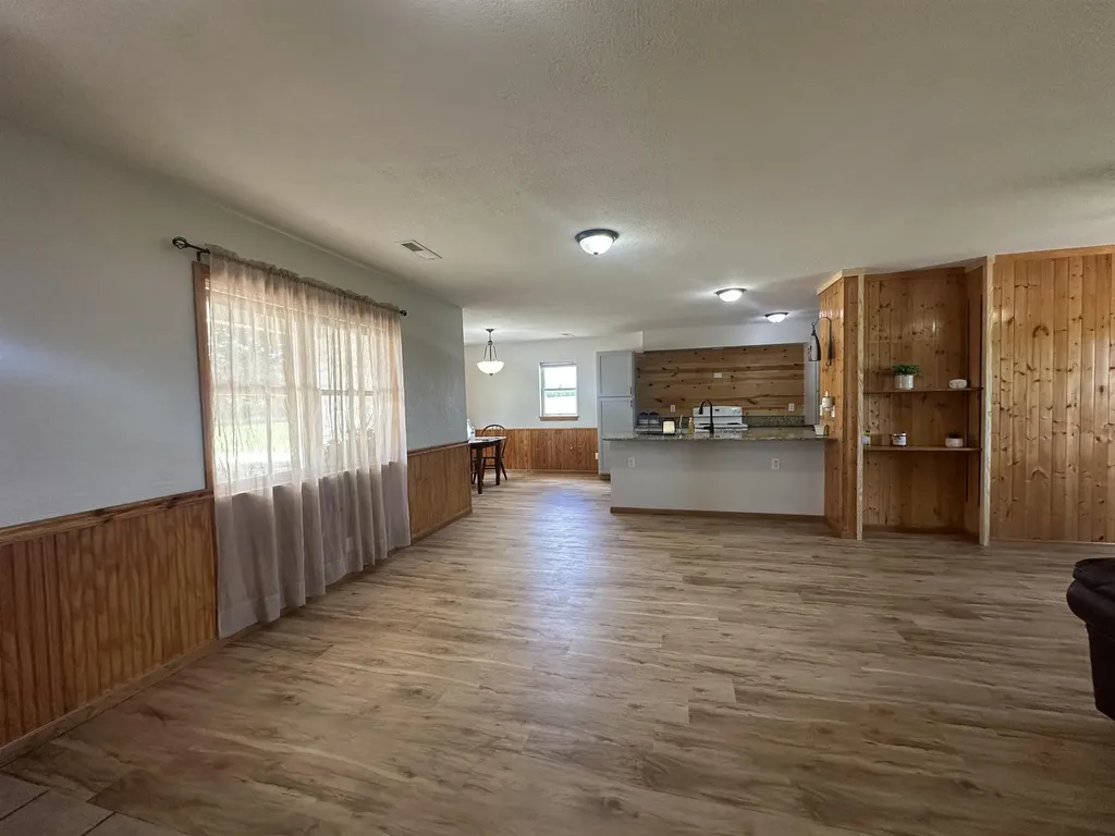 1476 SE Grant Road El Dorado KS 67402