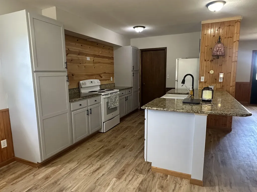 1476 SE Grant Road El Dorado KS 67402
