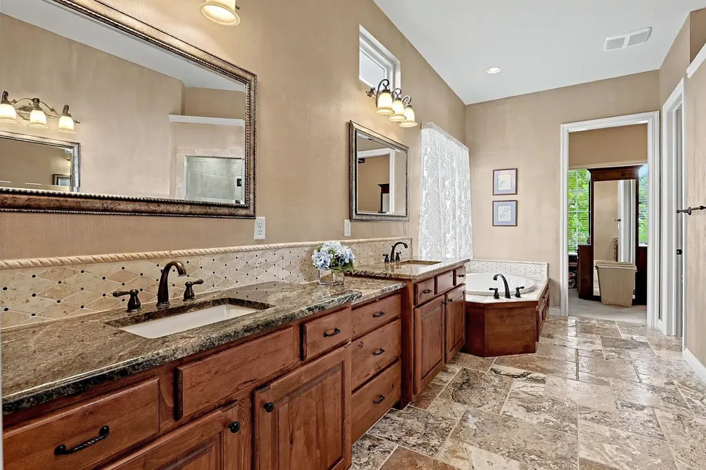 1610 N Graystone Wichita KS 67230