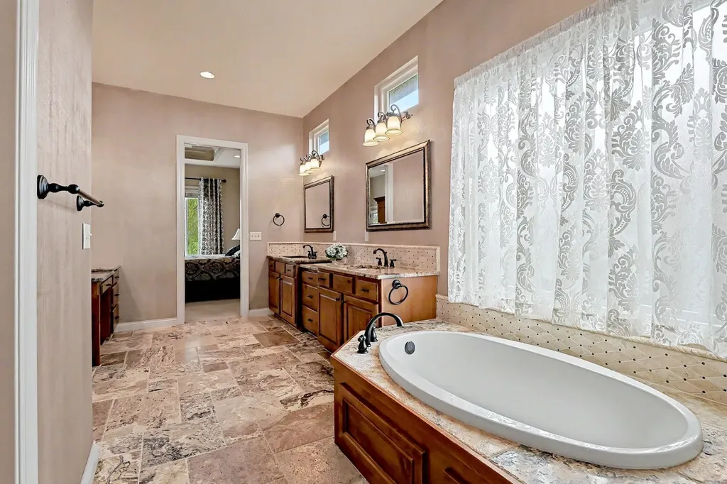 1610 N Graystone Wichita KS 67230
