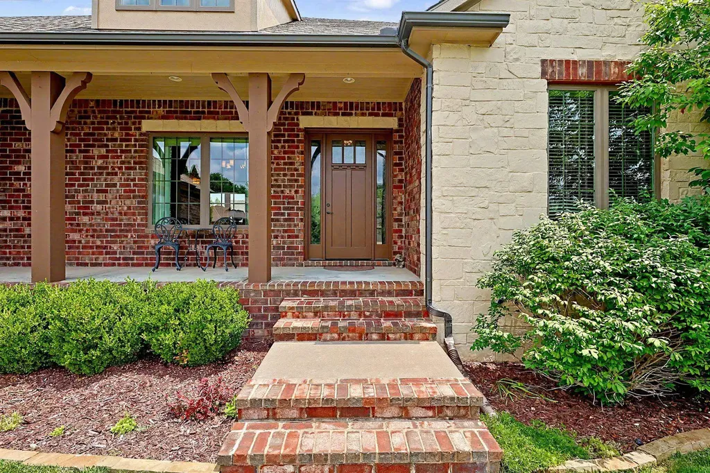 1610 N Graystone Wichita KS 67230