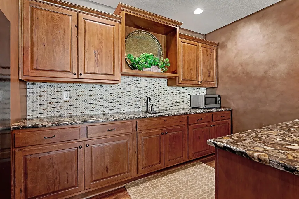 1610 N Graystone Wichita KS 67230