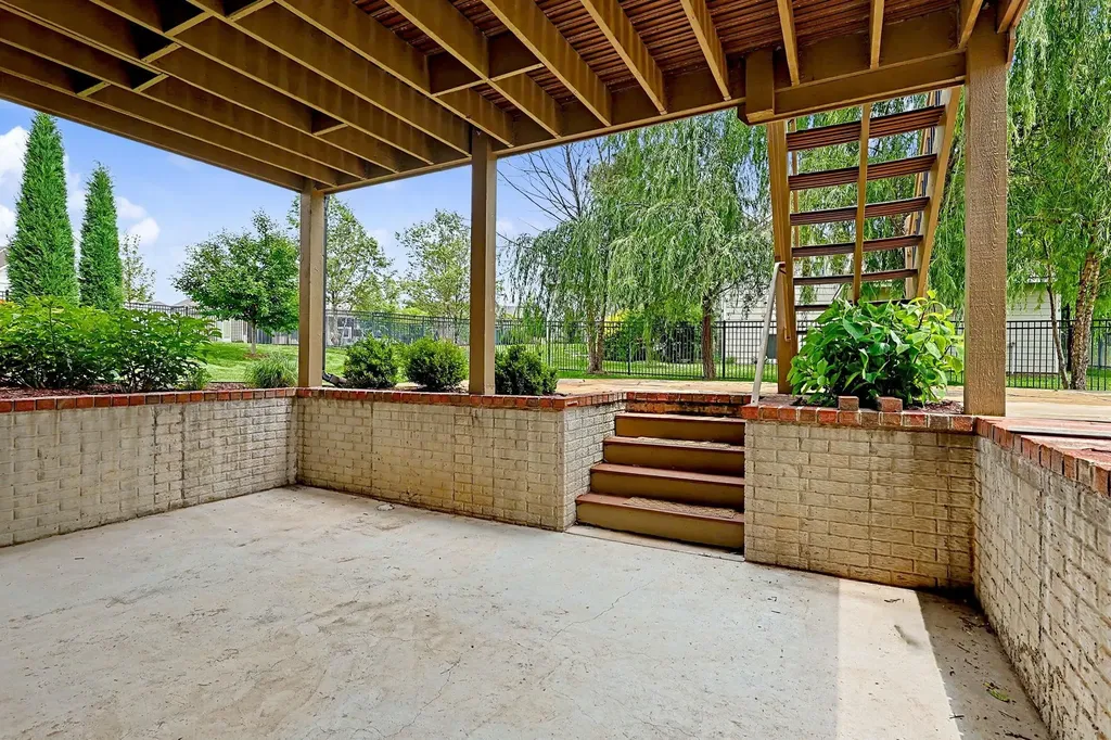 1610 N Graystone Wichita KS 67230