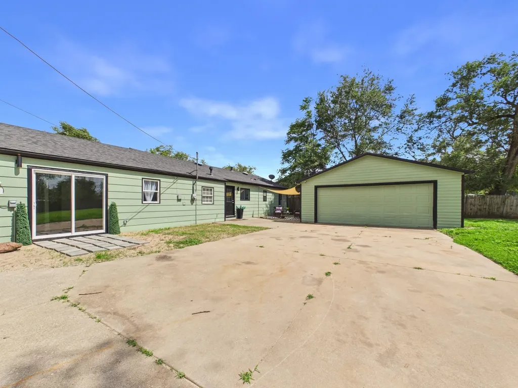 4345 S Handley Wichita KS 67217