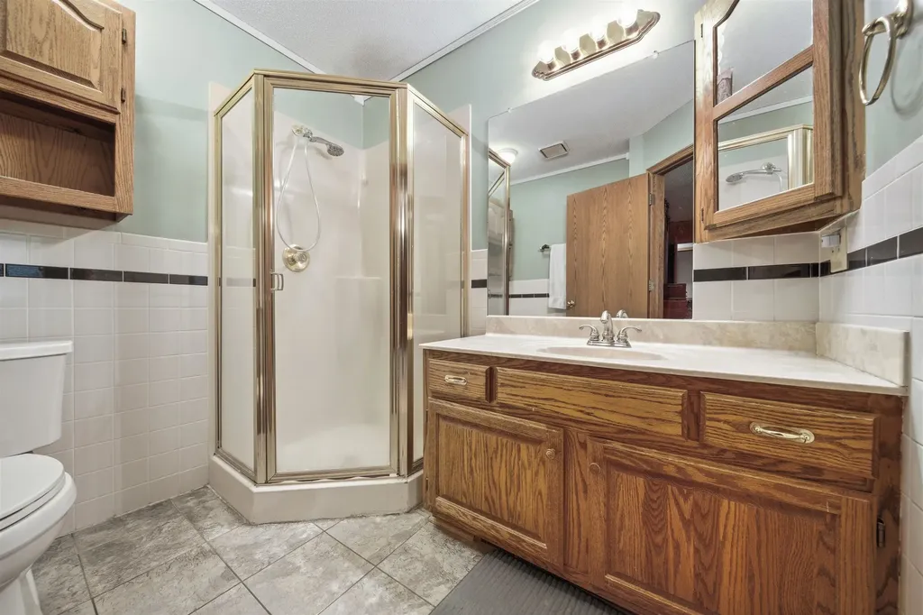 931 N Toh N Hah Court Wichita KS 67212
