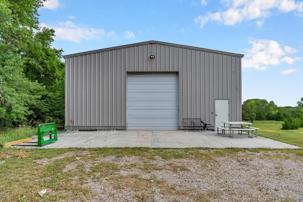 6330 SE 84th Street Newton KS 67114