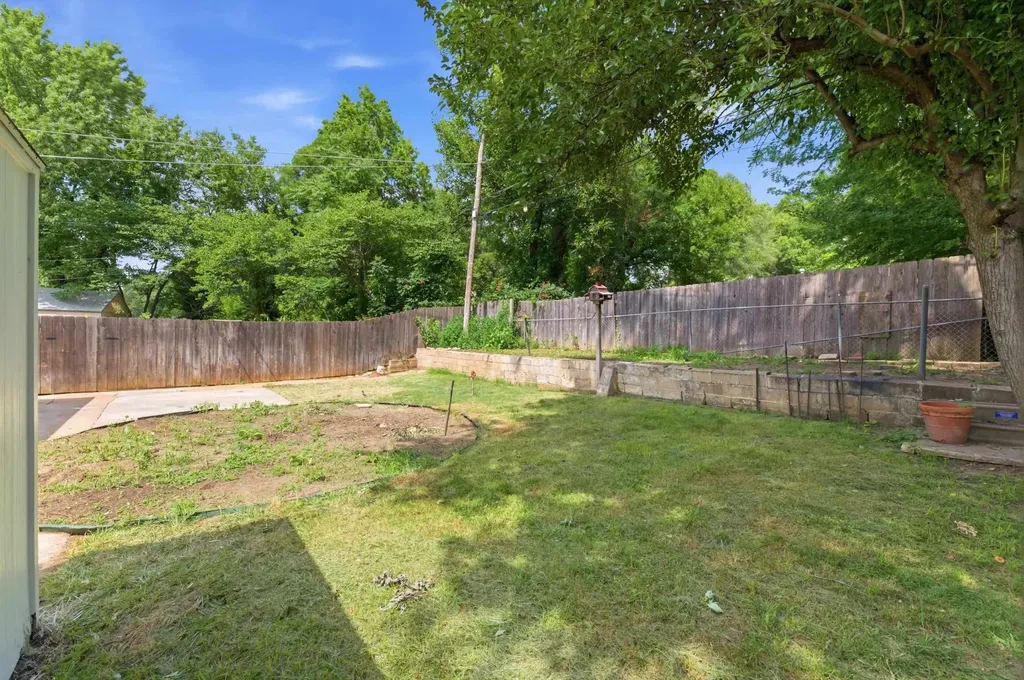 2308 S Belmont Avenue Wichita KS 67218