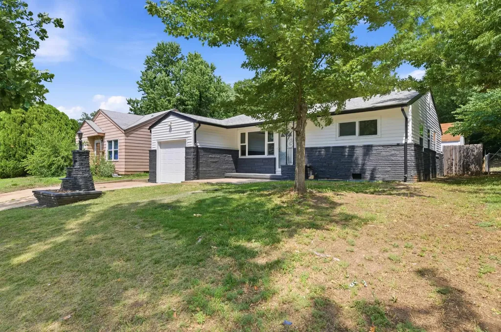 2308 S Belmont Avenue Wichita KS 67218