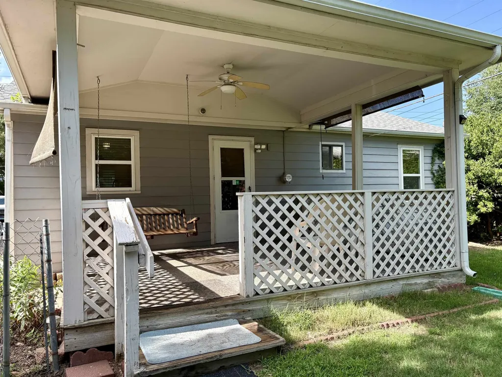 1217 W Stillwell Wichita KS 67213