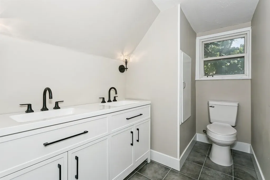 132 S Green Wichita KS 67211