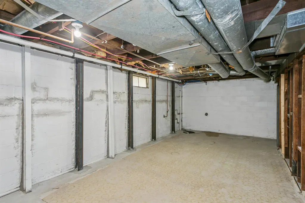 132 S Green Wichita KS 67211