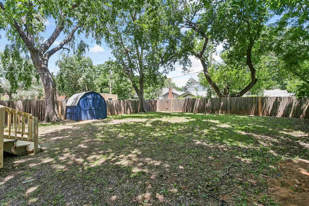 132 S Green Wichita KS 67211
