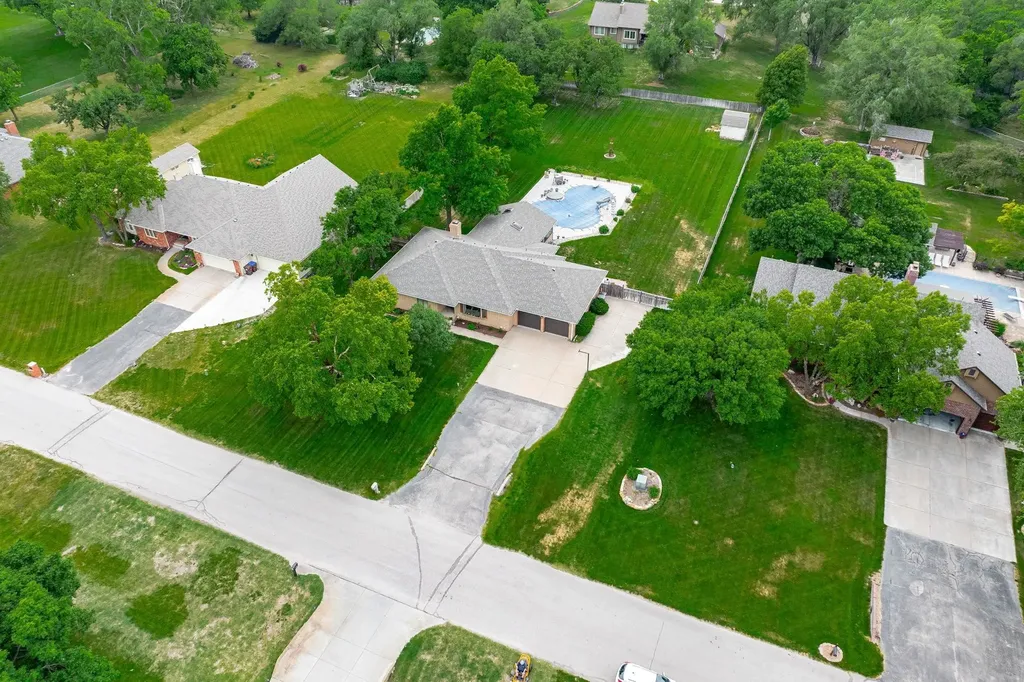 6533 N Rico Road Wichita KS 67204
