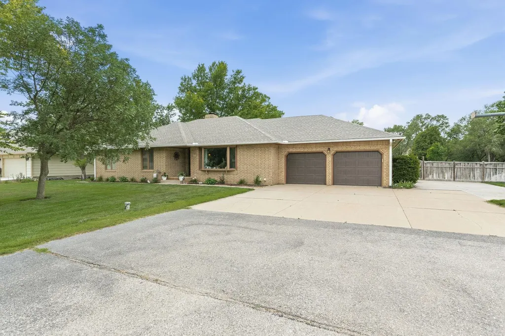 6533 N Rico Road Wichita KS 67204
