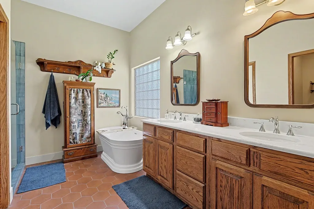 310 N Kentucky Wichita KS 67235