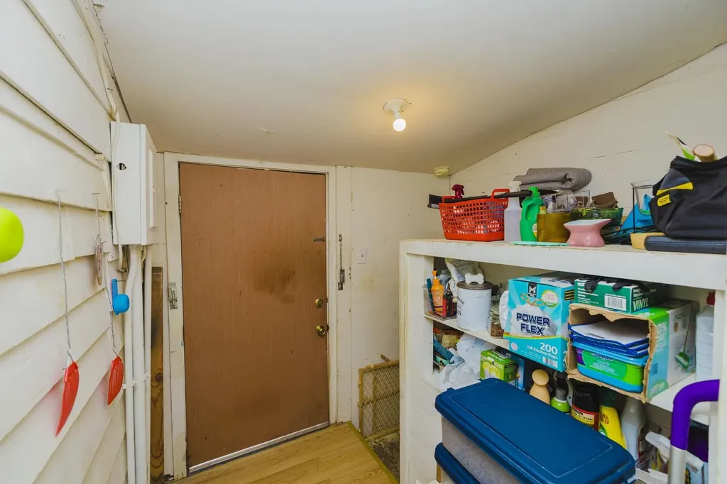 253 N Fern Wichita KS 67203