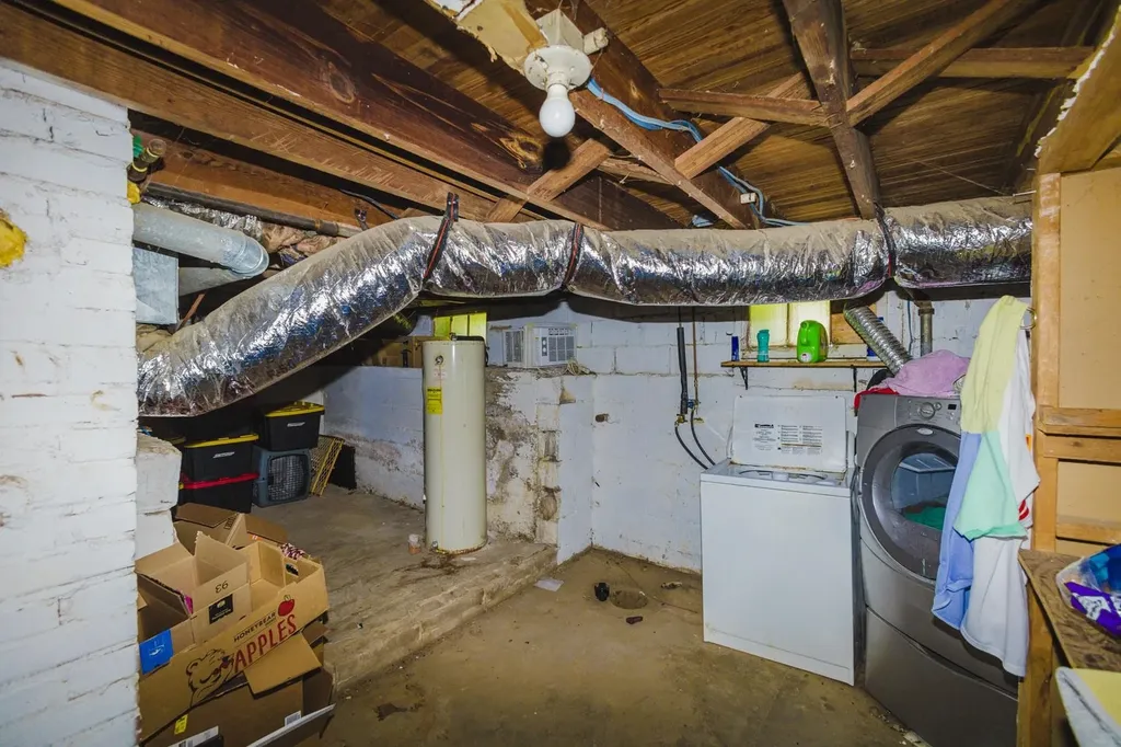 253 N Fern Wichita KS 67203