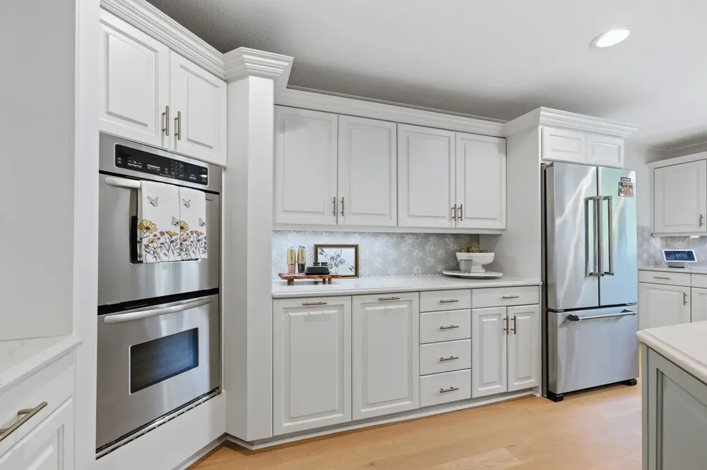 24 E Douglas Avenue Eastborough KS 67206