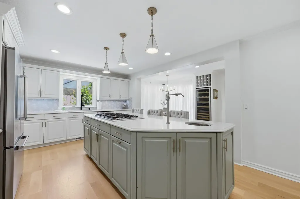 24 E Douglas Avenue Eastborough KS 67206