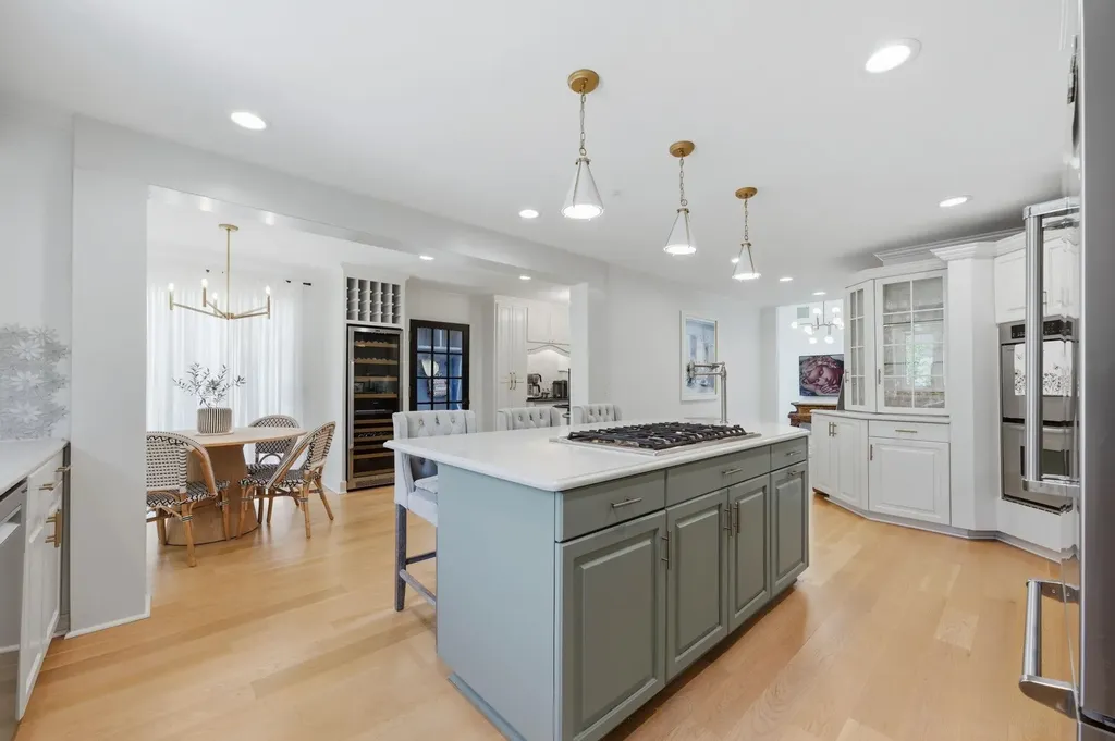 24 E Douglas Avenue Eastborough KS 67206