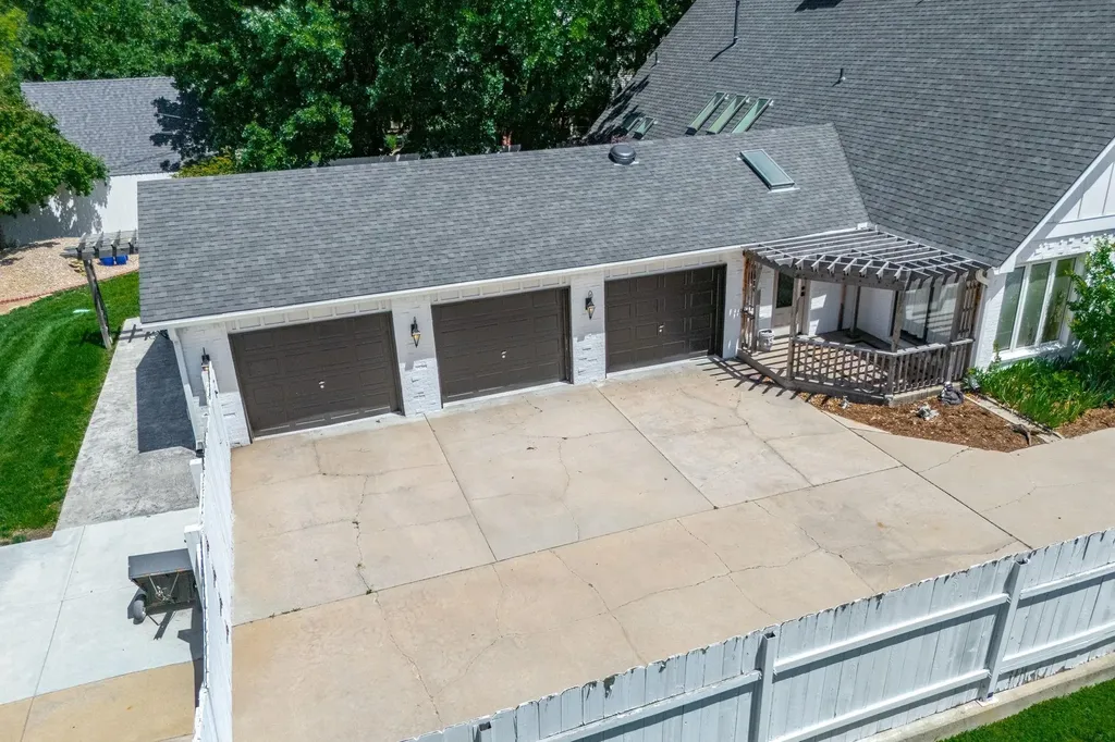 24 E Douglas Avenue Eastborough KS 67206