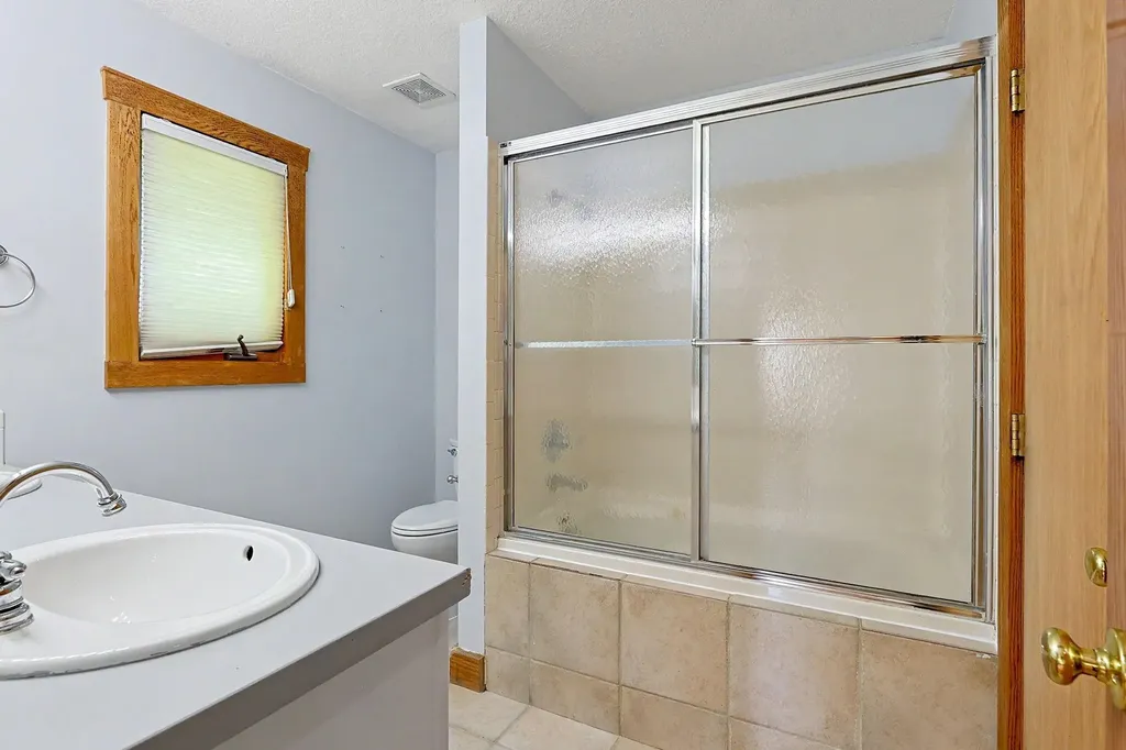 11901 W Britton Street Wichita KS 67205-2048