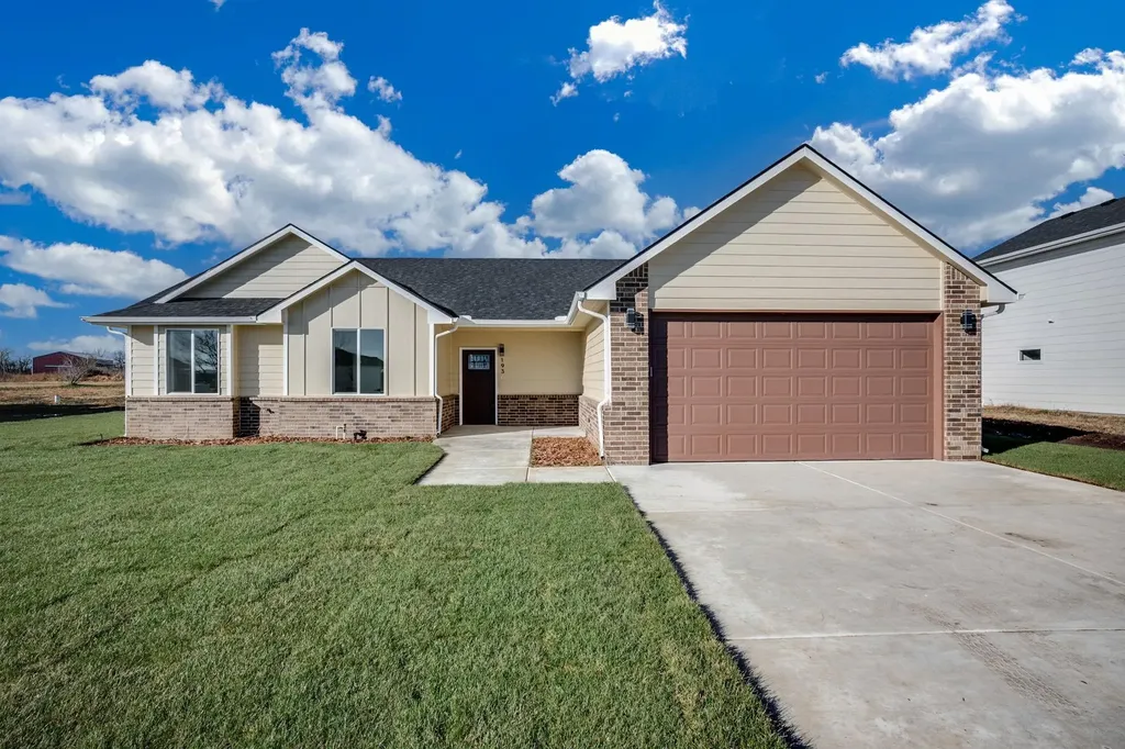193 S Sycamore Drive Valley Center KS 67147