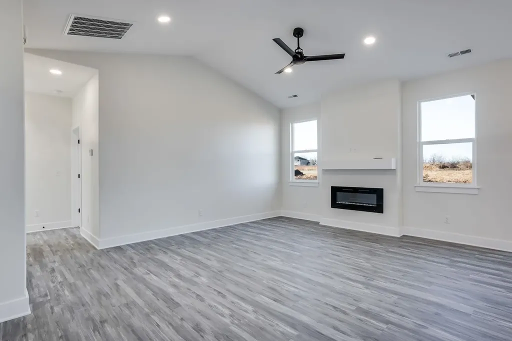 193 S Sycamore Drive Valley Center KS 67147
