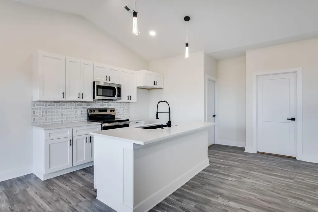193 S Sycamore Drive Valley Center KS 67147