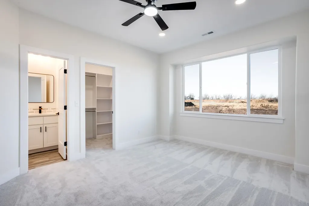193 S Sycamore Drive Valley Center KS 67147