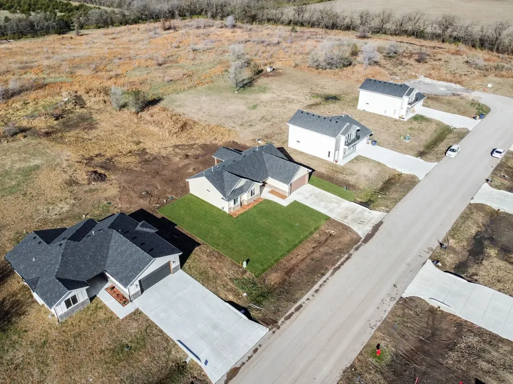 193 S Sycamore Drive Valley Center KS 67147