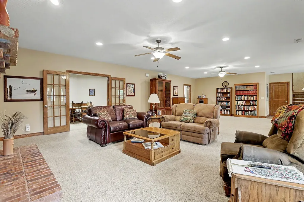 226 E Prairie Point Court Andover KS 67002