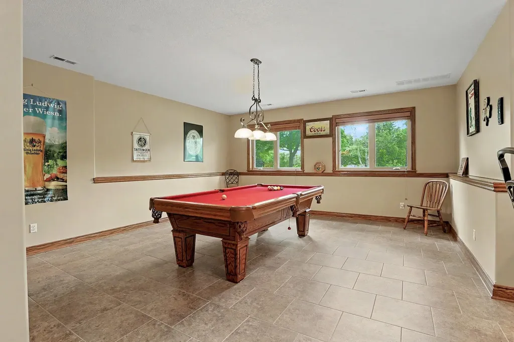 226 E Prairie Point Court Andover KS 67002