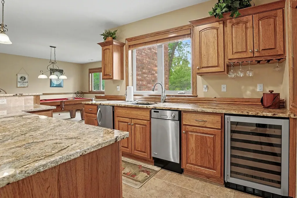 226 E Prairie Point Court Andover KS 67002