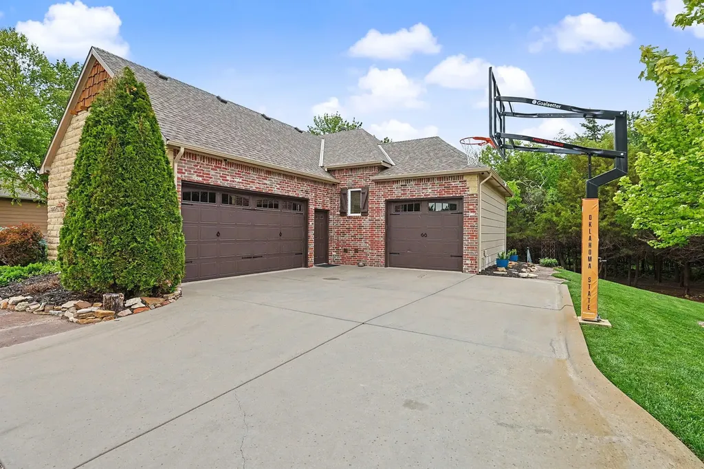 12630 E Zimmerly Court Wichita KS 67207