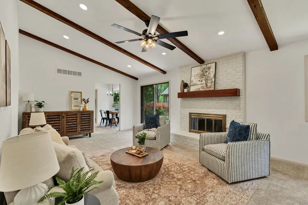 3249 N Hood Court Wichita KS 67204