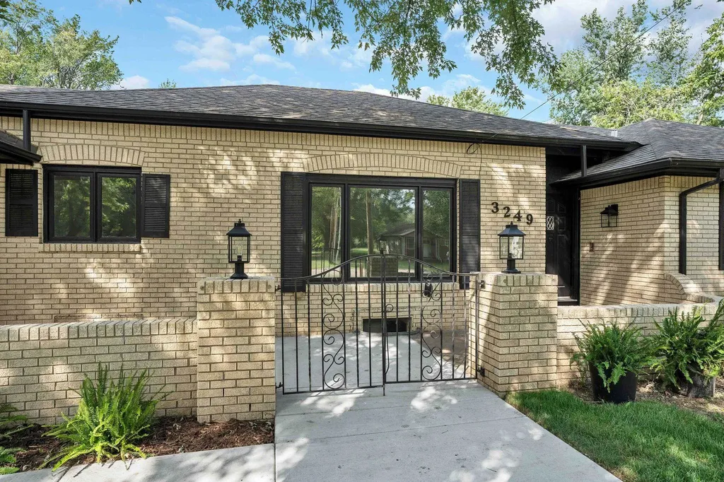 3249 N Hood Court Wichita KS 67204