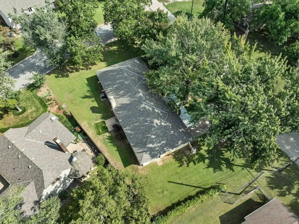 3249 N Hood Court Wichita KS 67204