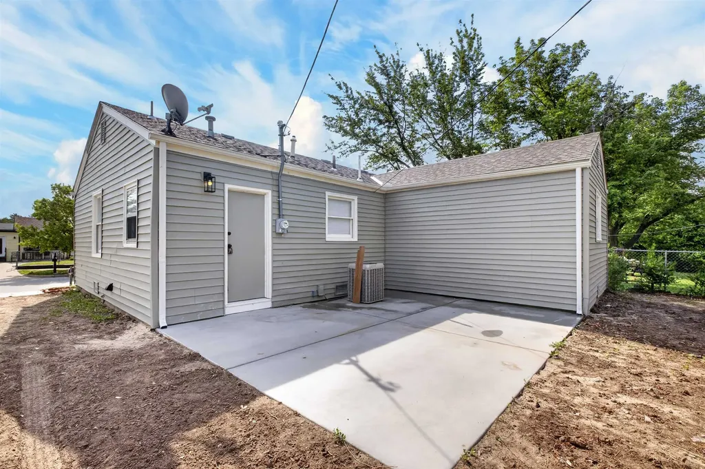 2323 N Estelle Avenue Wichita KS 67219