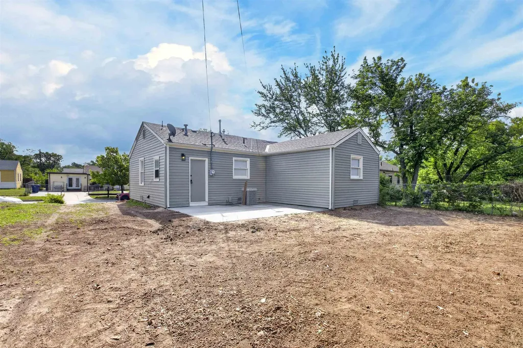 2323 N Estelle Avenue Wichita KS 67219