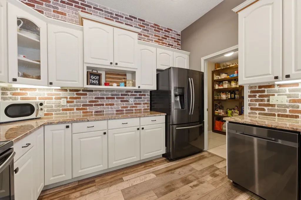 1024 N Crest Street Wichita KS 67206