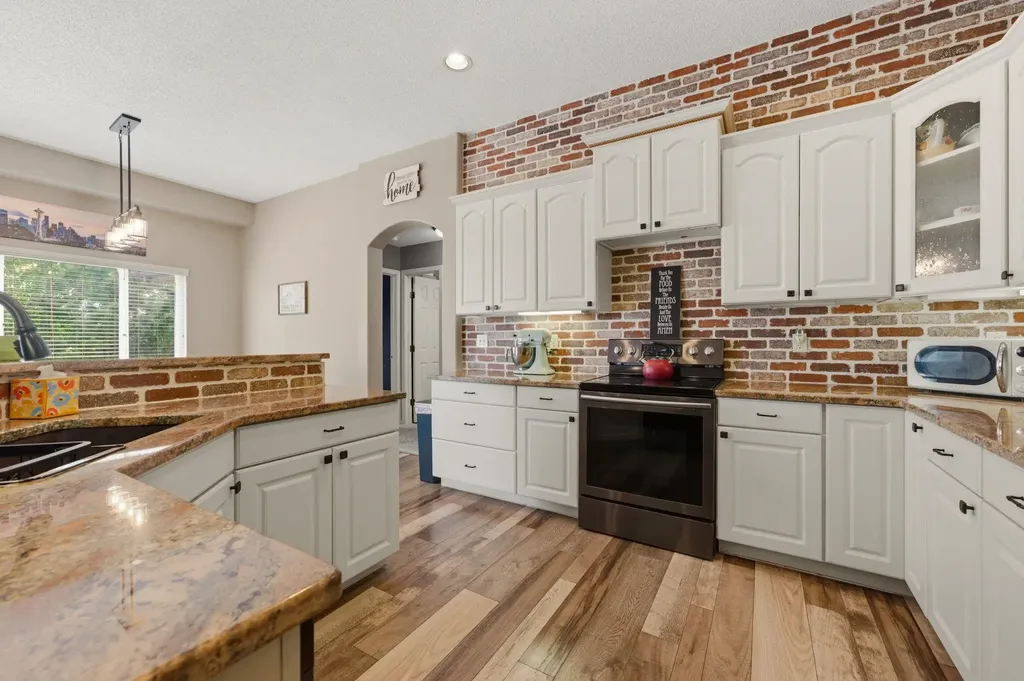 1024 N Crest Street Wichita KS 67206
