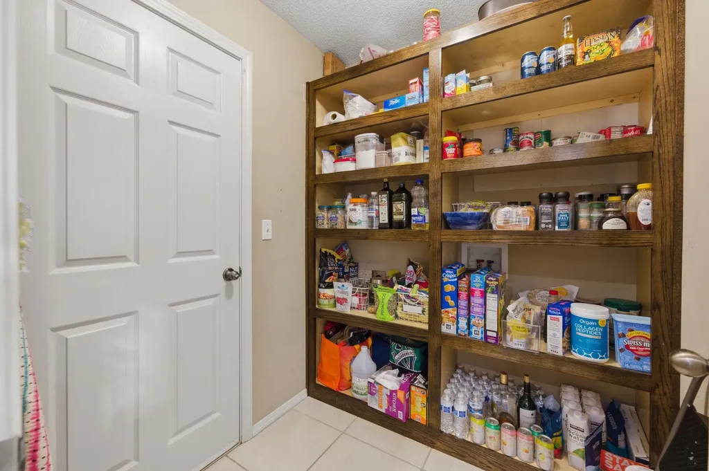 1024 N Crest Street Wichita KS 67206