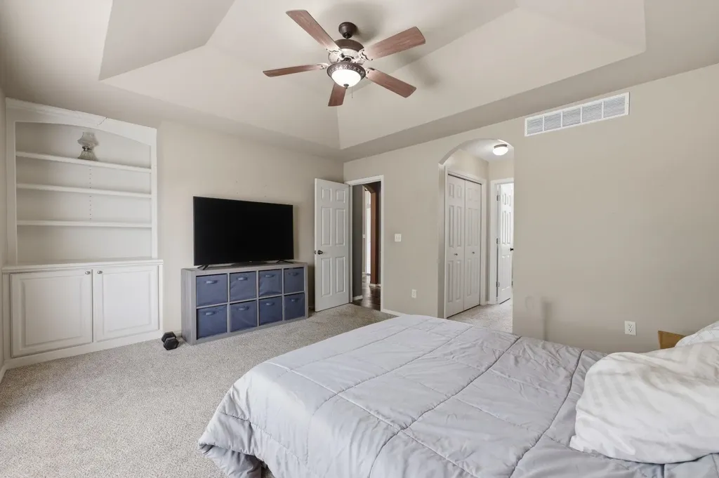 1024 N Crest Street Wichita KS 67206