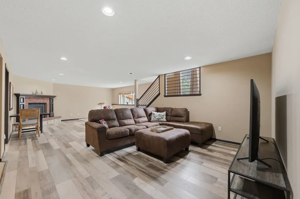 1024 N Crest Street Wichita KS 67206