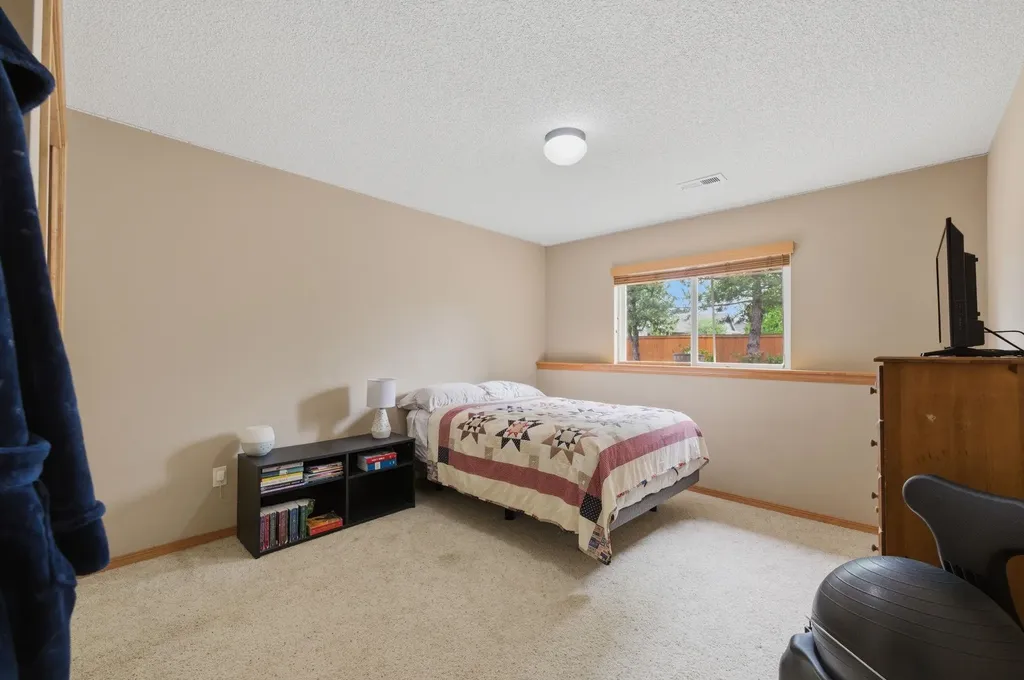 1024 N Crest Street Wichita KS 67206