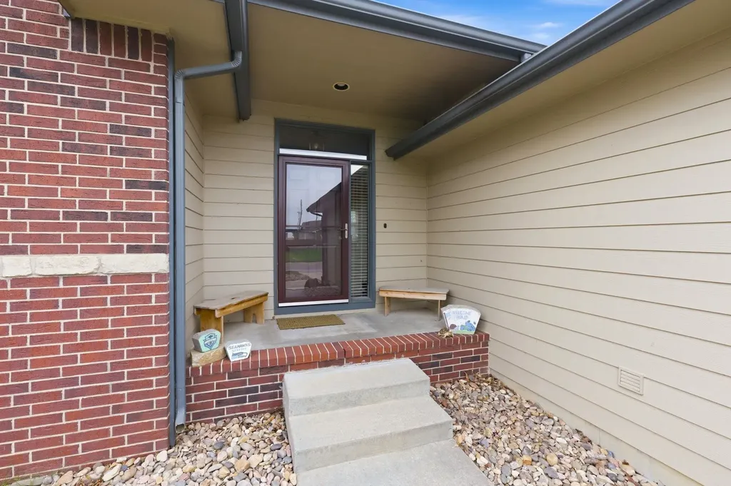 1024 N Crest Street Wichita KS 67206