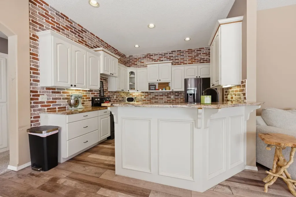 1024 N Crest Street Wichita KS 67206