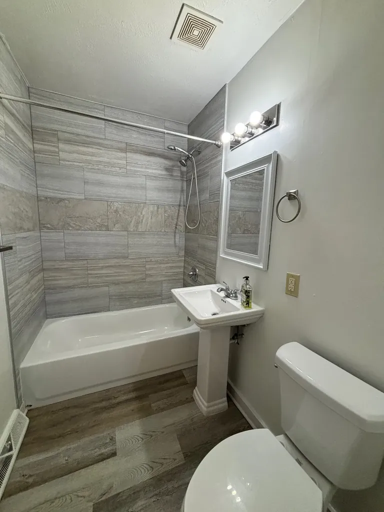 5239 S Spruce Wichita KS 67216