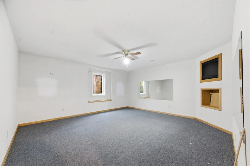 1325 N Pine Grove Court Wichita KS 67212